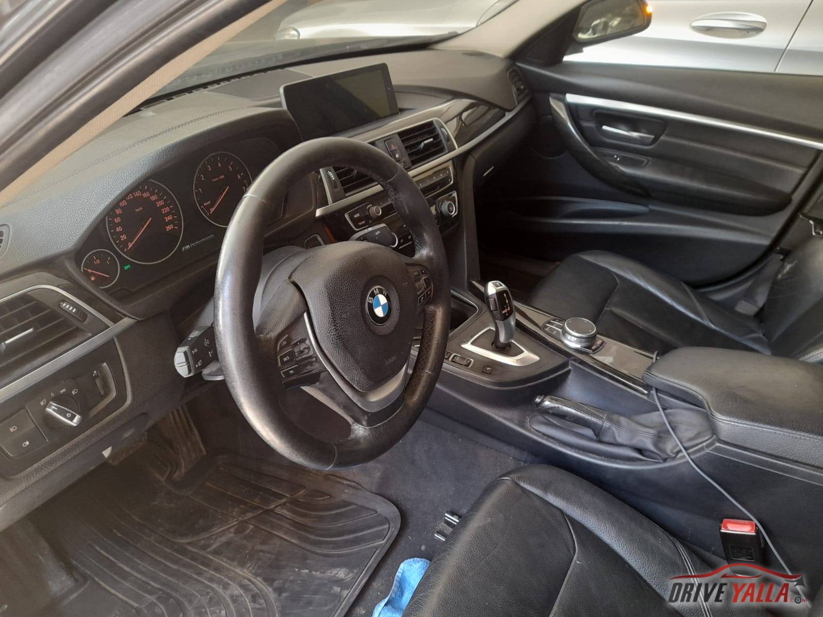 BMW 320i للبيع