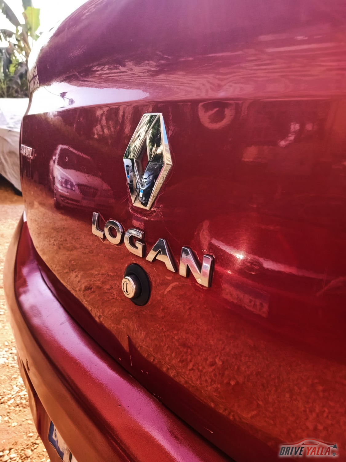 عربية Logan 2015 لون أحمر ,, أعلي فئة مانيوال